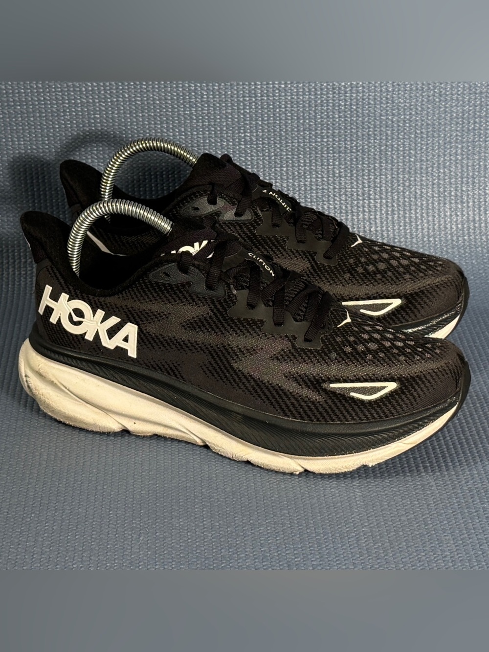 Hoka One One Clifton 9 Women's Running Shoes Black White Size 7.5